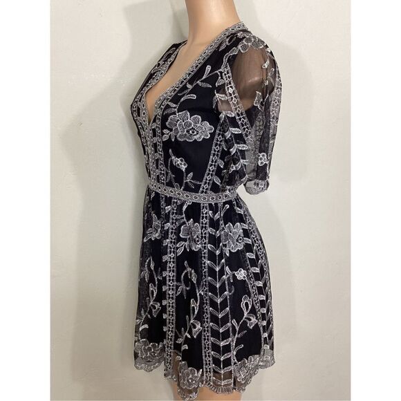 New. Socialite black and silver lace dress. Small. Retails $129 - Picture 5 of 10